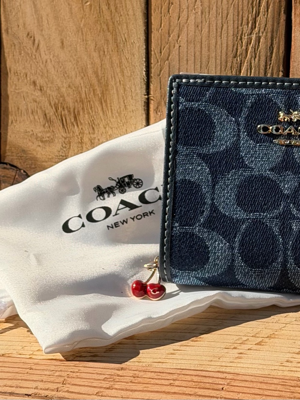Coach Snap Wallet in Signature Denim👖🍒 - Picture 7 of 7